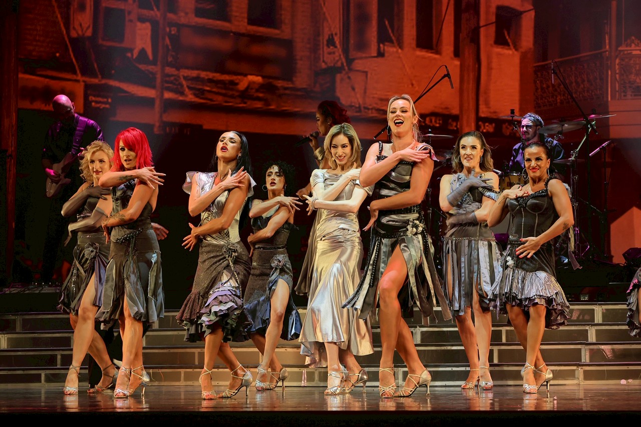 バーン・ザ・フロア 柚香光等